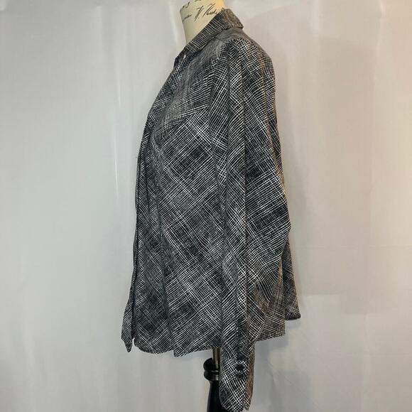 Lane Bryant Women's Button Up Plus Size - Picture 5 of 9